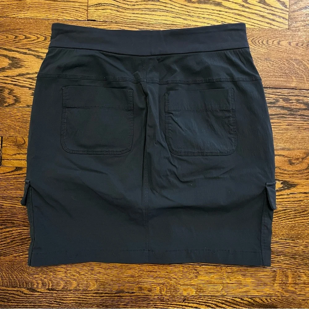 Athleta Skirt Women's 4 Tall Dark Gray Athletic Cargo‎ Skirt Utilitarian Design
